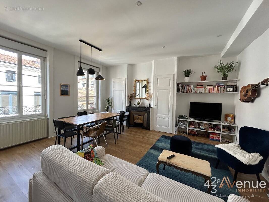 Appartement à SAINT-ETIENNE