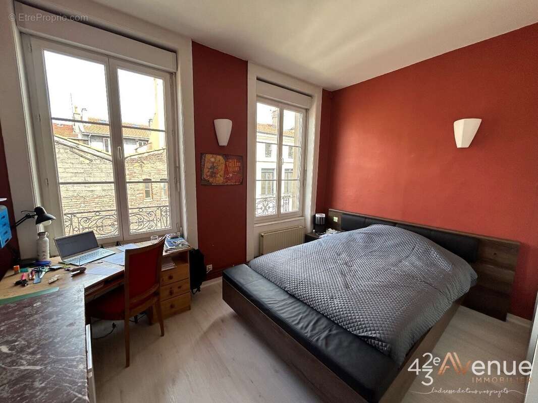 Appartement à SAINT-ETIENNE