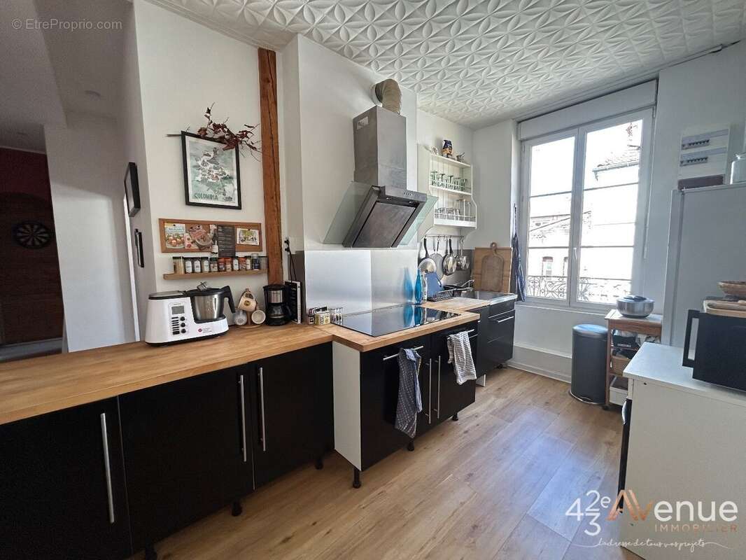 Appartement à SAINT-ETIENNE