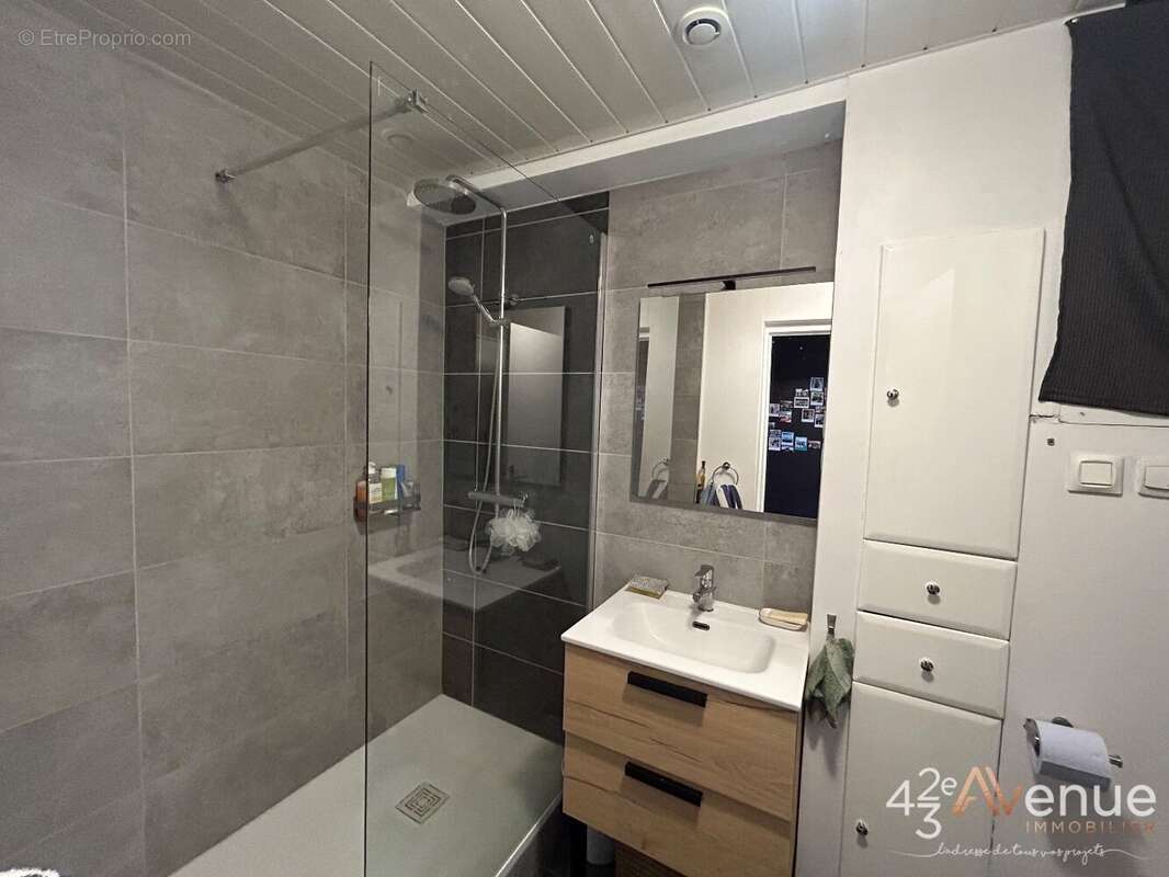 Appartement à SAINT-ETIENNE