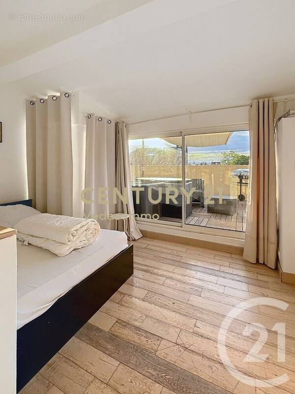 Maison à SAINT-JEAN-DE-VEDAS