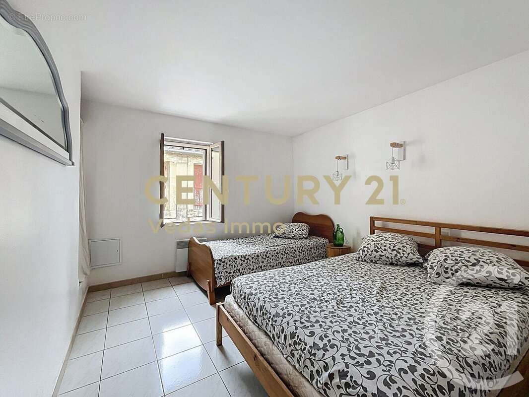 Maison à SAINT-JEAN-DE-VEDAS