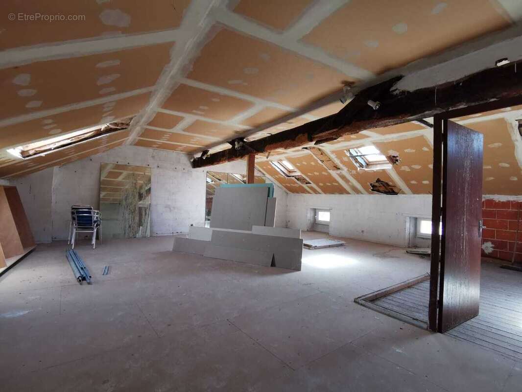   - Appartement à AUBENAS