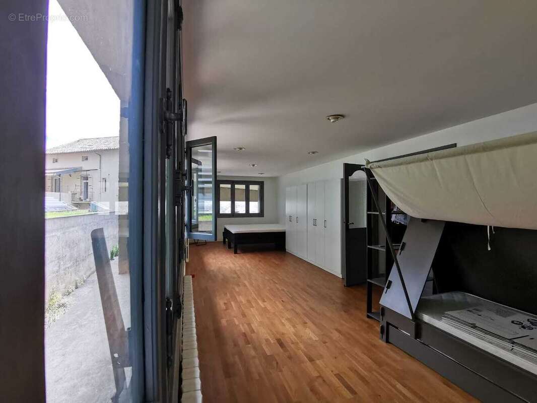   - Appartement à AUBENAS