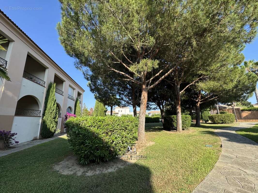 Appartement à LINGUIZZETTA