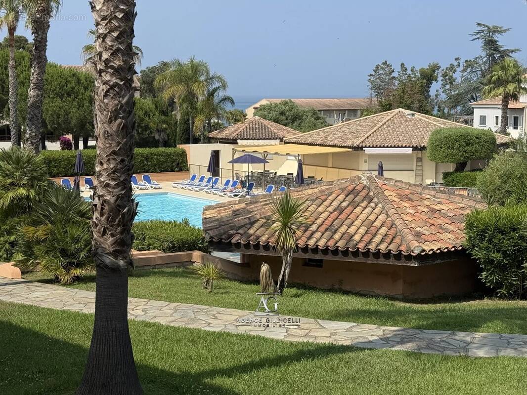 Appartement à LINGUIZZETTA