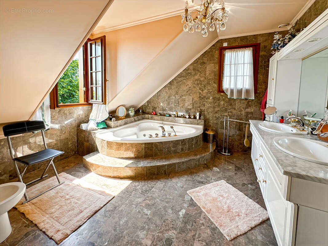 Maison à BALLAINVILLIERS