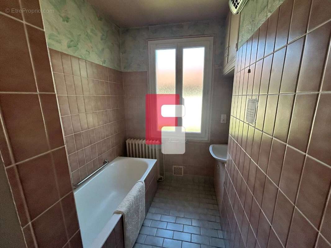 Maison à SAINT-JULIEN-LES-VILLAS