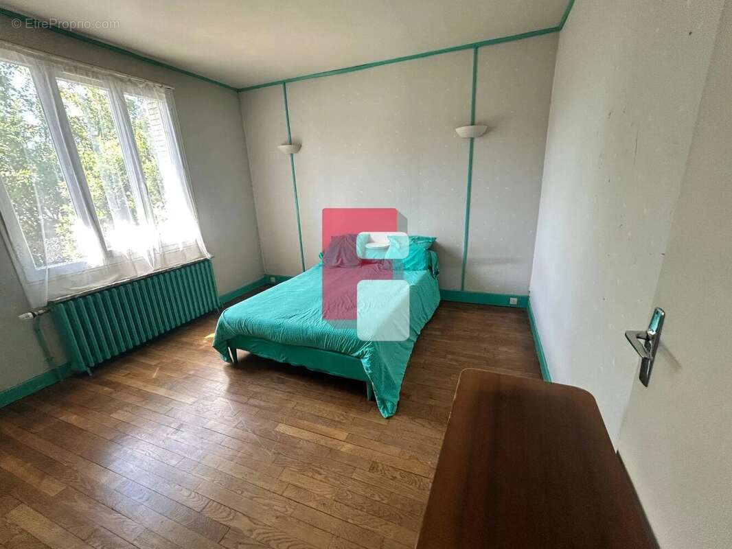 Maison à SAINT-JULIEN-LES-VILLAS