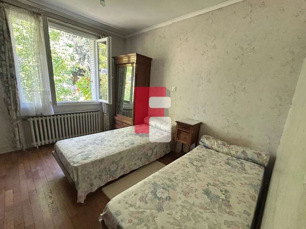 Maison à SAINT-JULIEN-LES-VILLAS