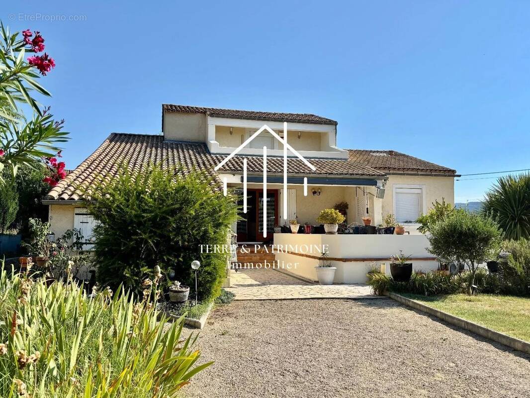 Maison à LAVILLEDIEU