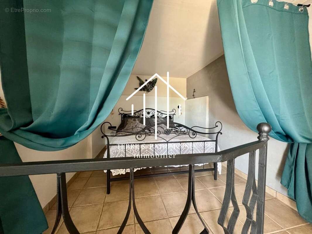 Maison à LAVILLEDIEU