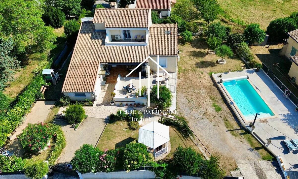 Maison à LAVILLEDIEU