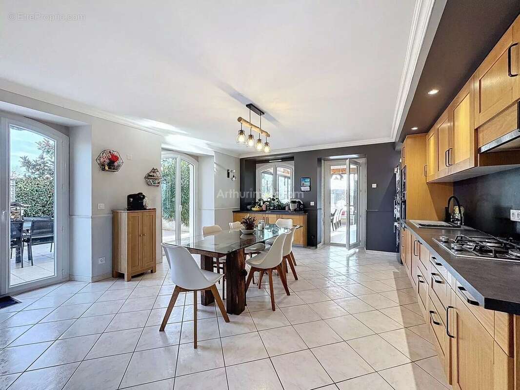 Maison à BOURGOIN-JALLIEU