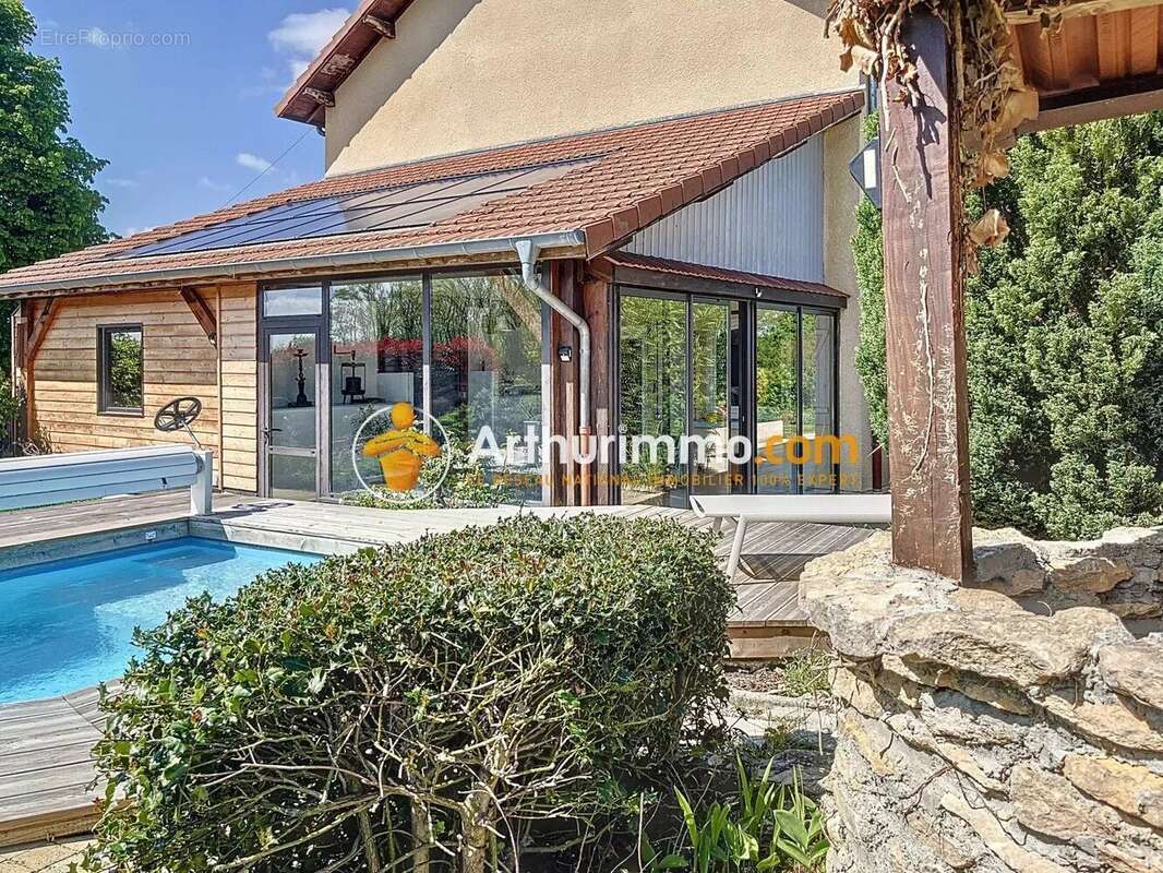 Maison à BOURGOIN-JALLIEU