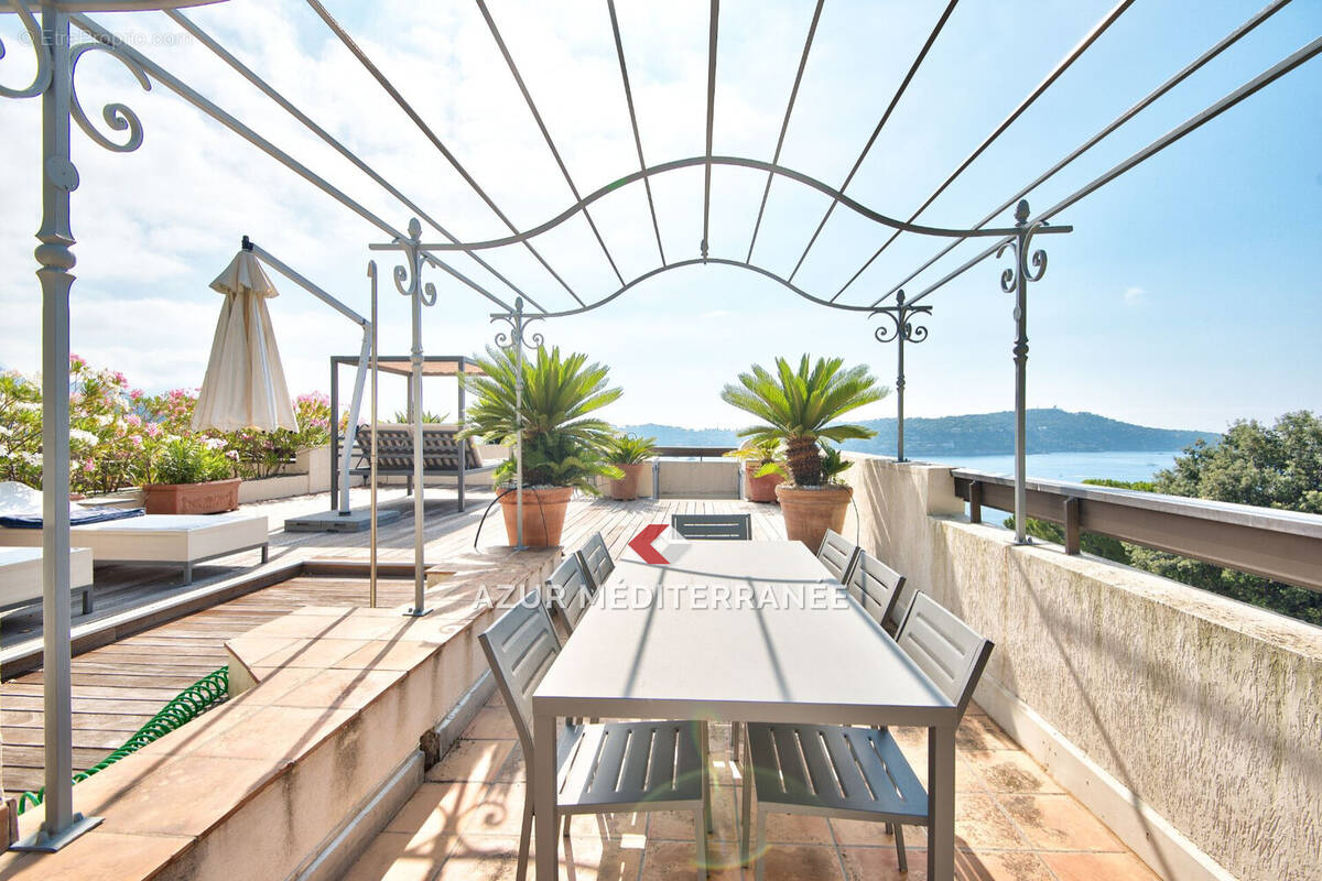 Appartement à VILLEFRANCHE-SUR-MER