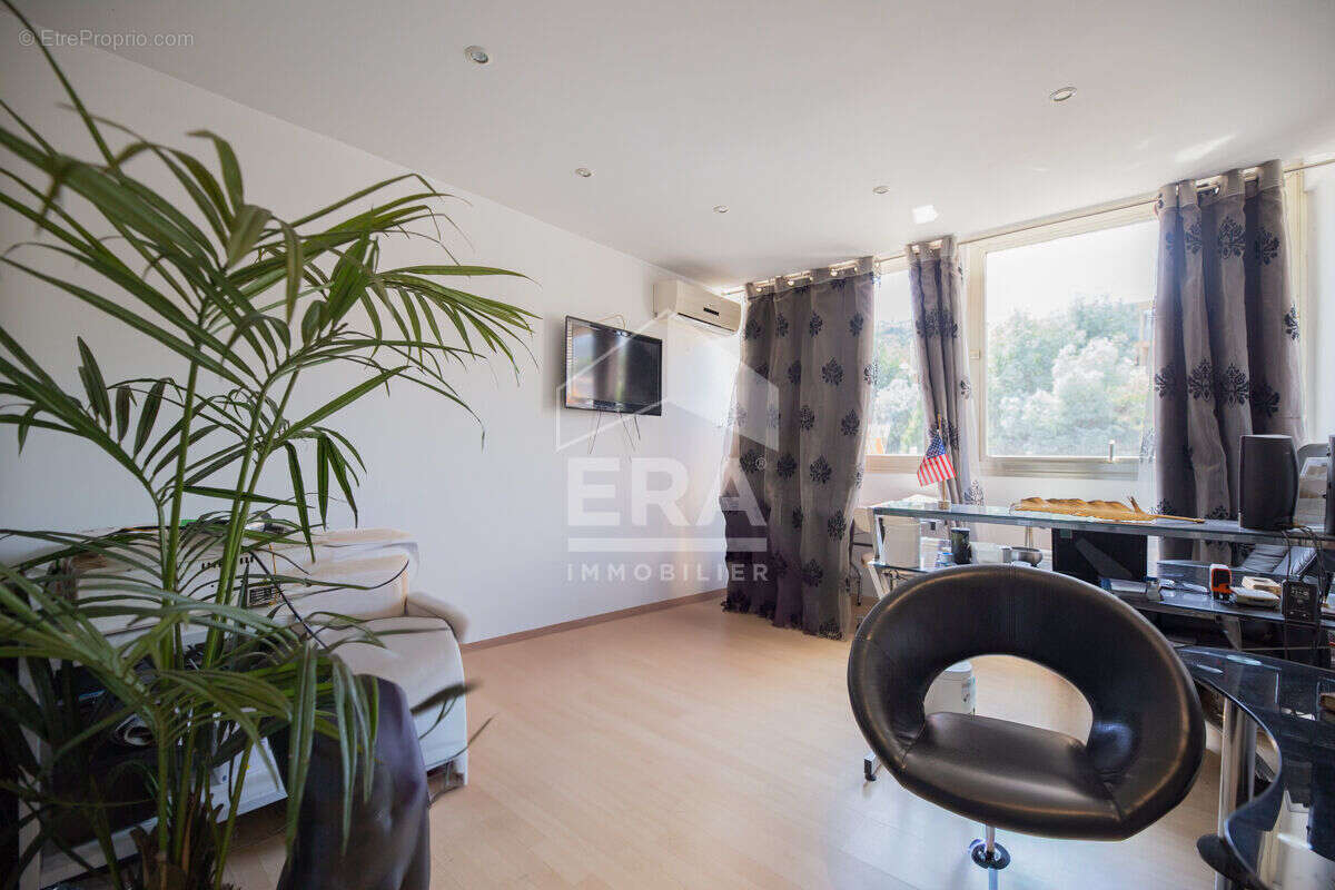 Appartement à MANDELIEU-LA-NAPOULE