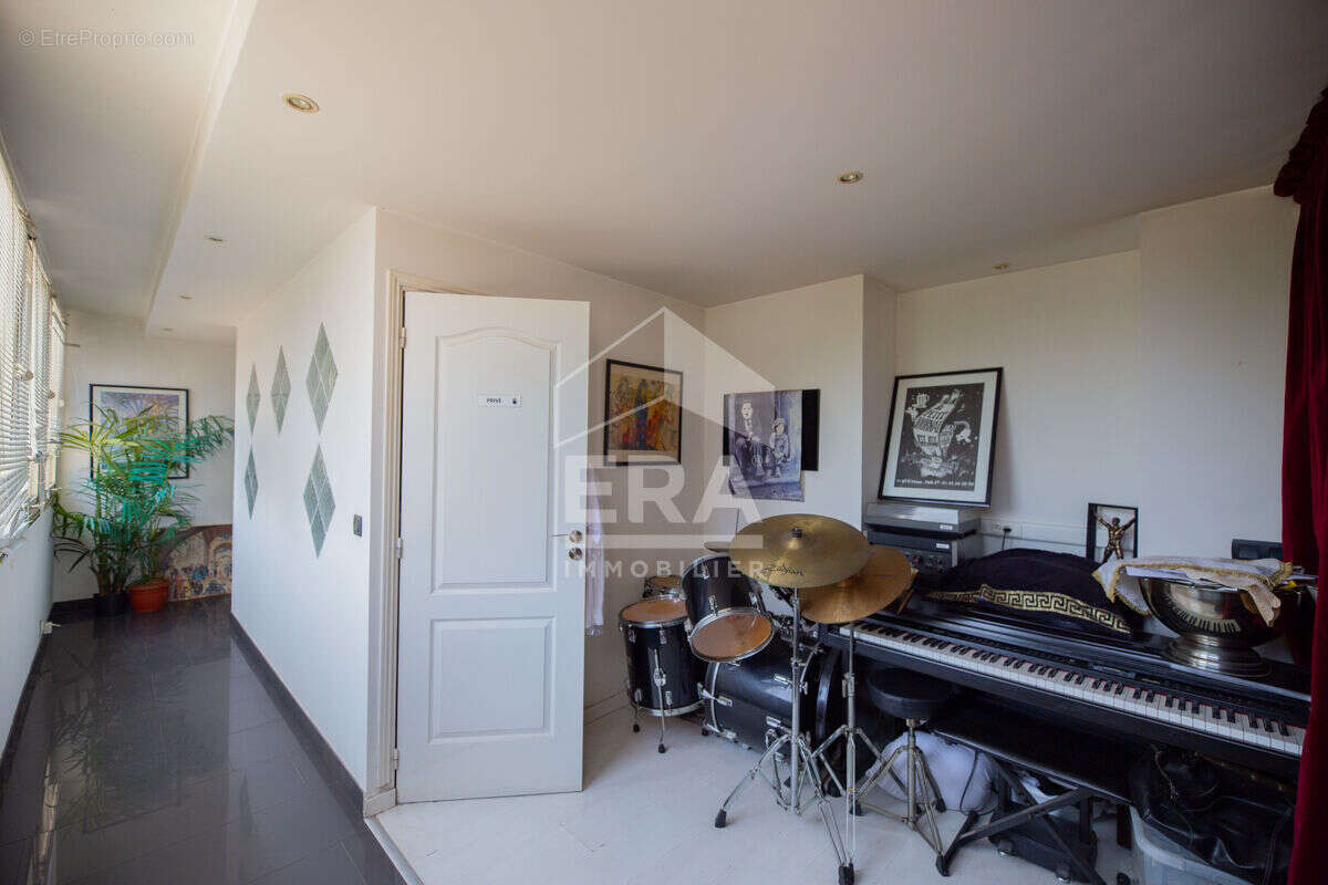 Appartement à MANDELIEU-LA-NAPOULE