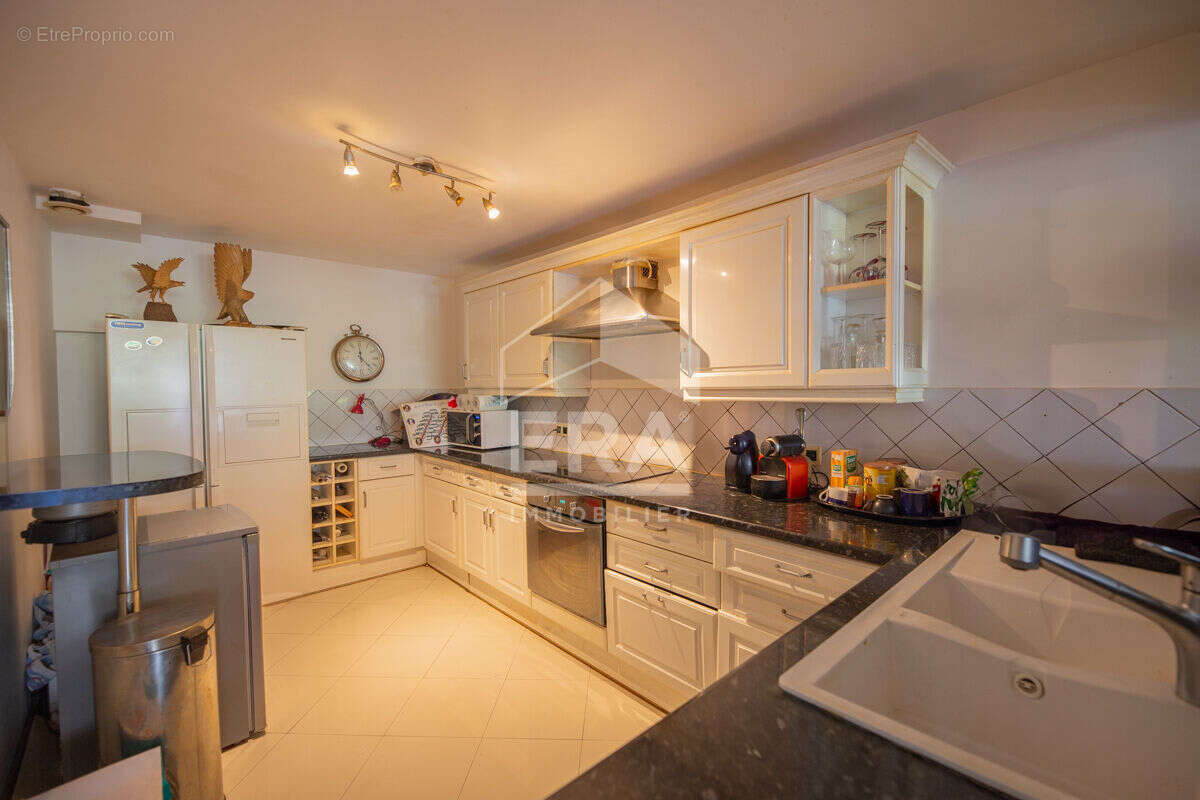 Appartement à MANDELIEU-LA-NAPOULE