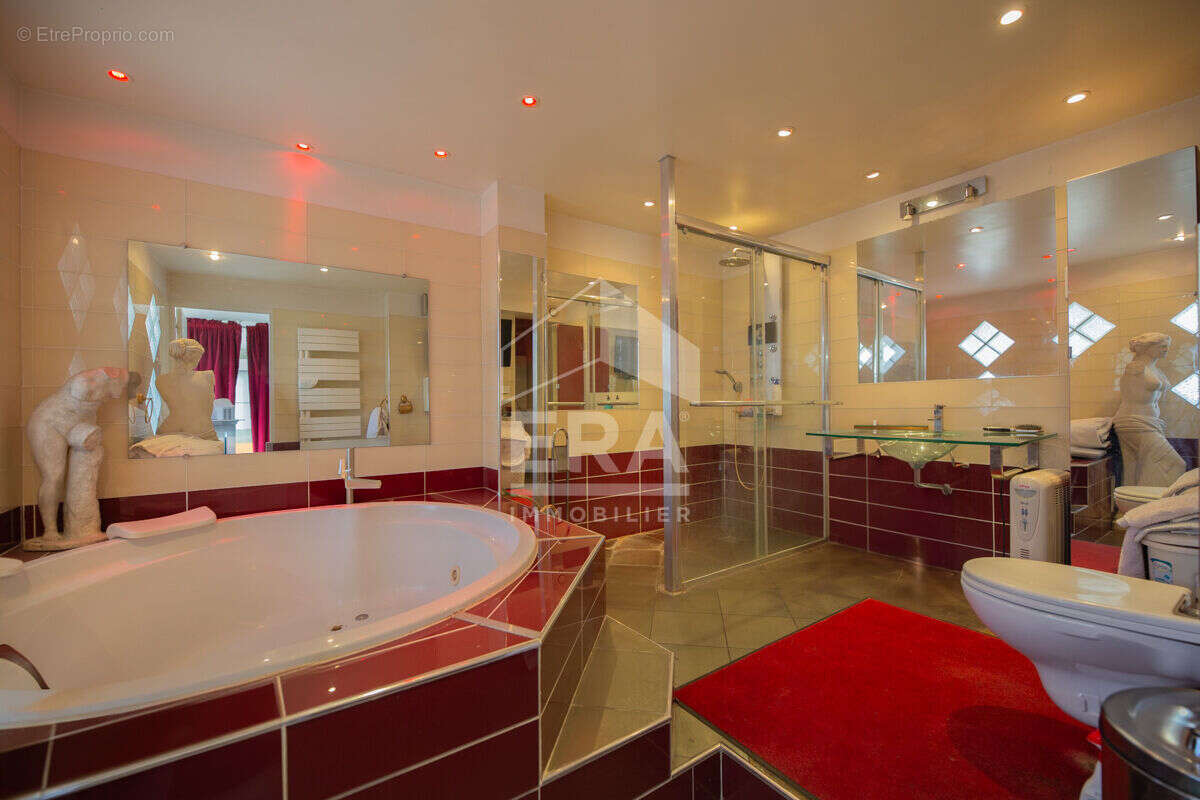 Appartement à MANDELIEU-LA-NAPOULE