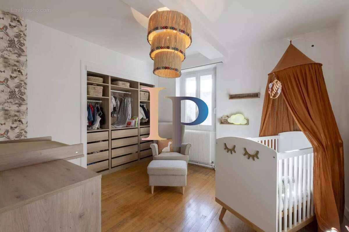 Appartement à LE COTEAU