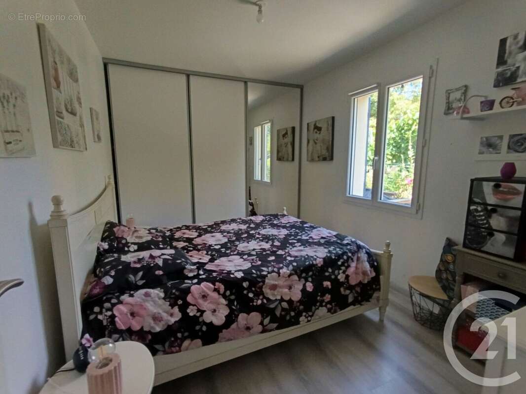 Maison à MORTAGNE-SUR-GIRONDE