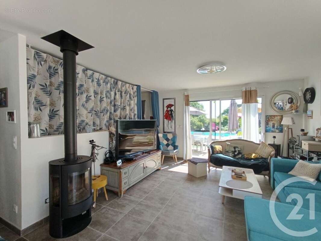 Maison à MORTAGNE-SUR-GIRONDE