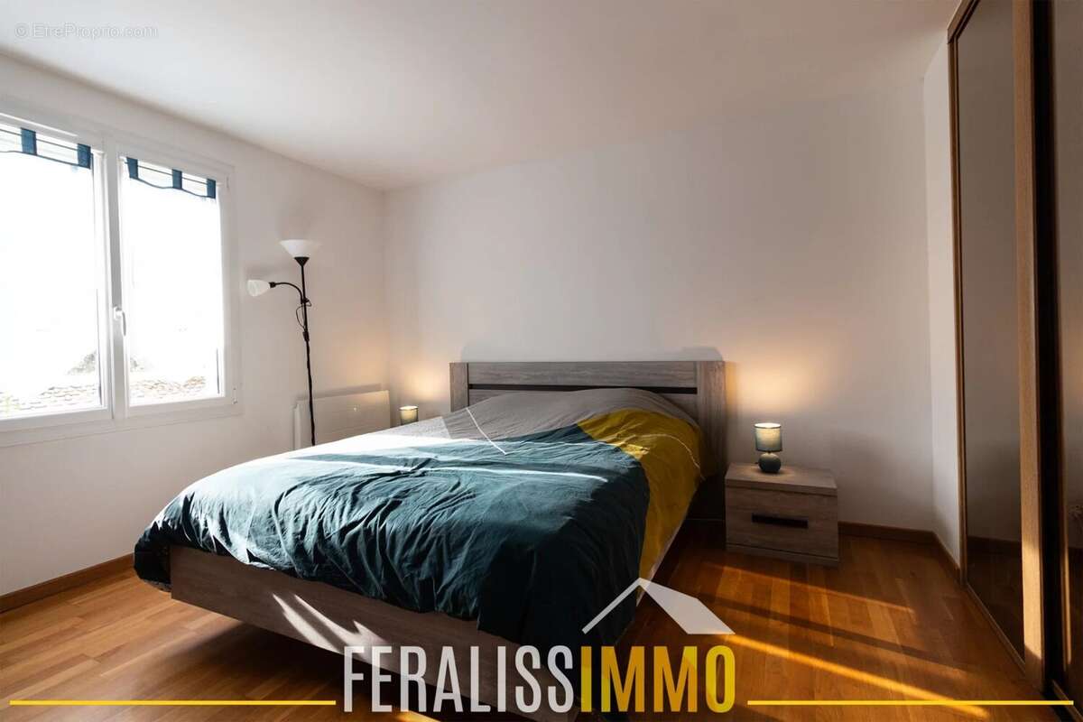 Maison à JOUY-LE-MOUTIER