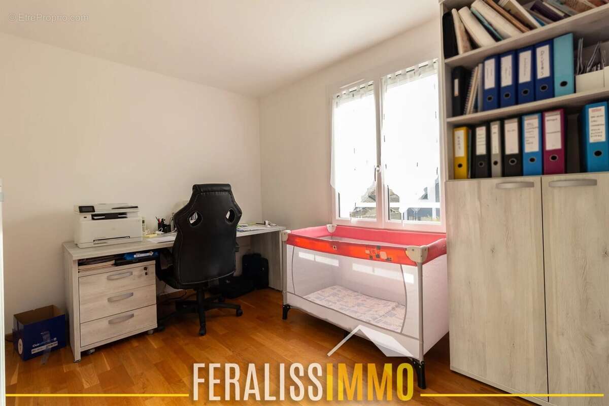 Maison à JOUY-LE-MOUTIER