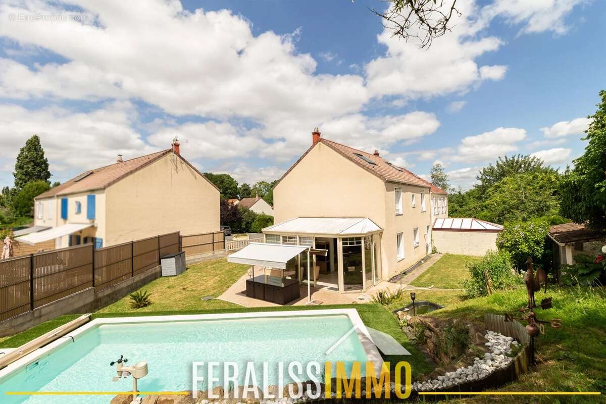 Maison à JOUY-LE-MOUTIER