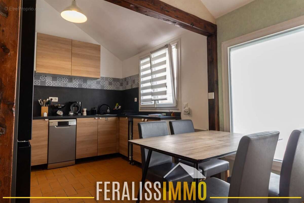 Maison à JOUY-LE-MOUTIER