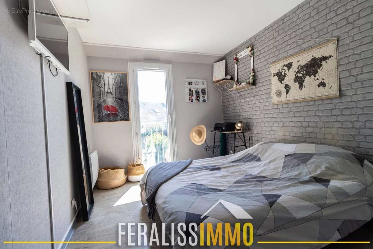 Maison à JOUY-LE-MOUTIER