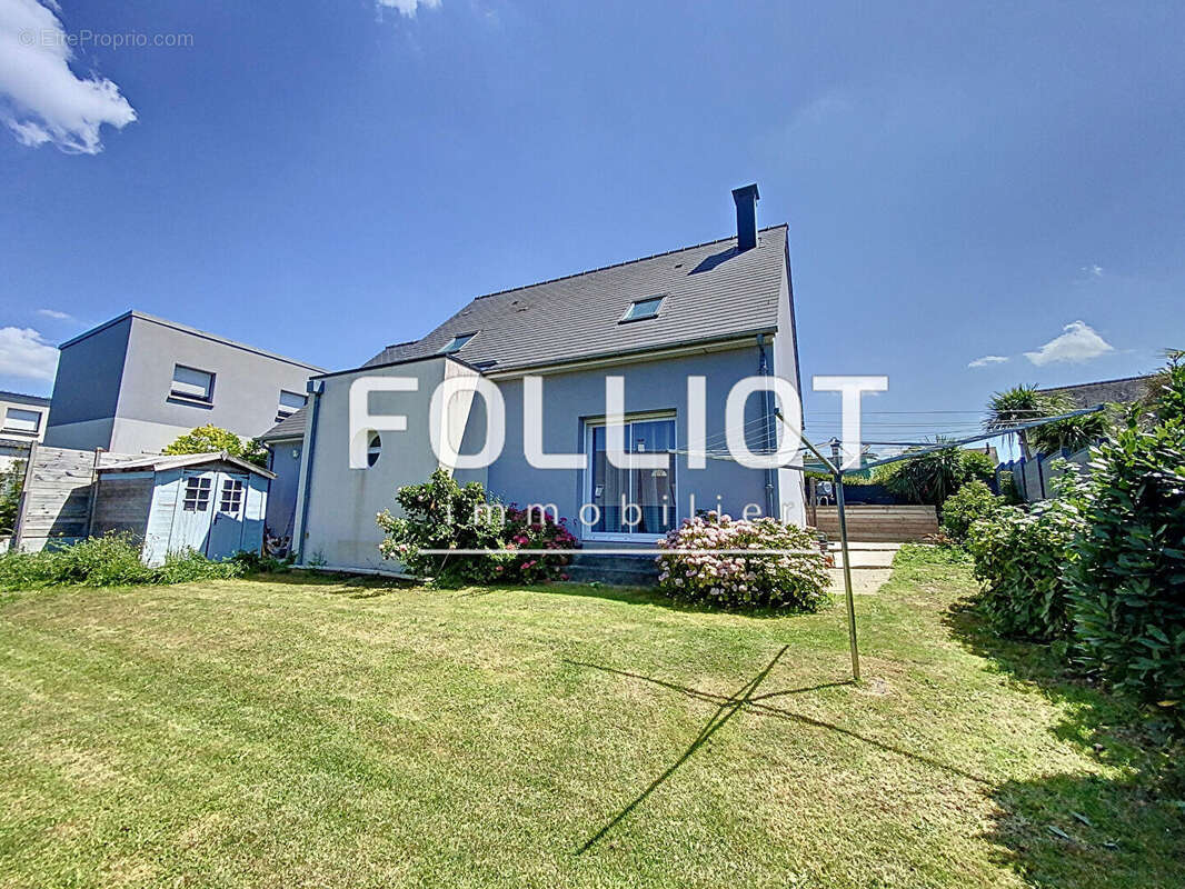 Maison à SAINT-PAIR-SUR-MER