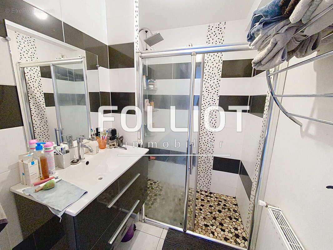 Maison à SAINT-PAIR-SUR-MER