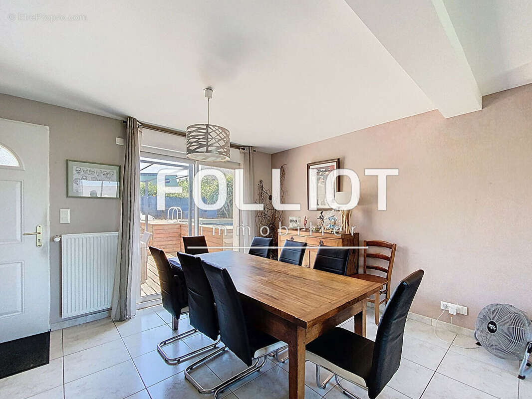 Maison à SAINT-PAIR-SUR-MER