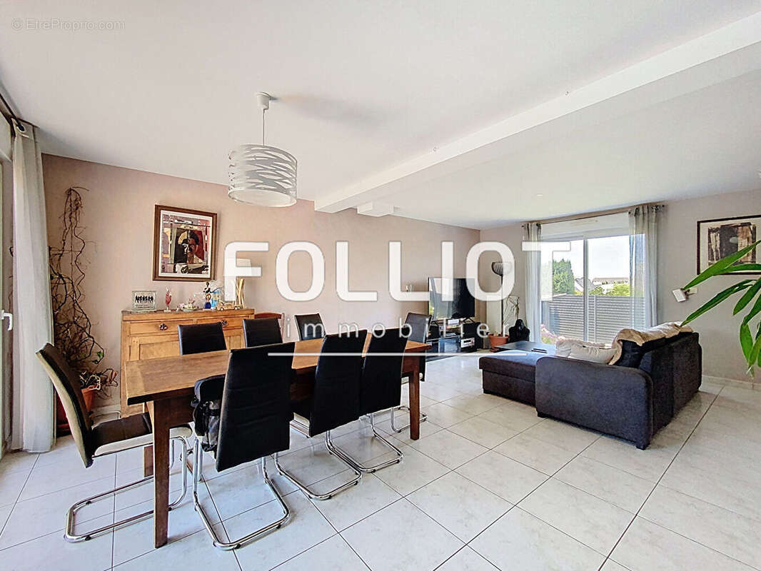 Maison à SAINT-PAIR-SUR-MER