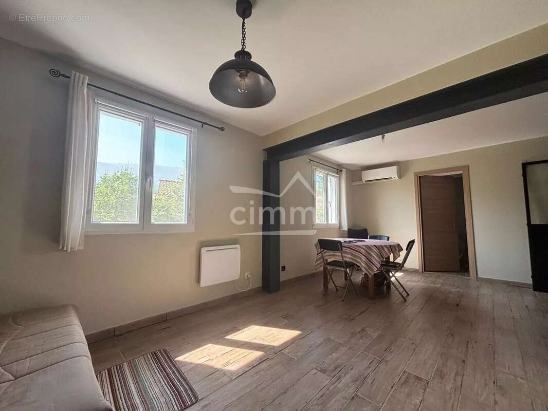 Maison à SAINT-PIERRE-AVEZ