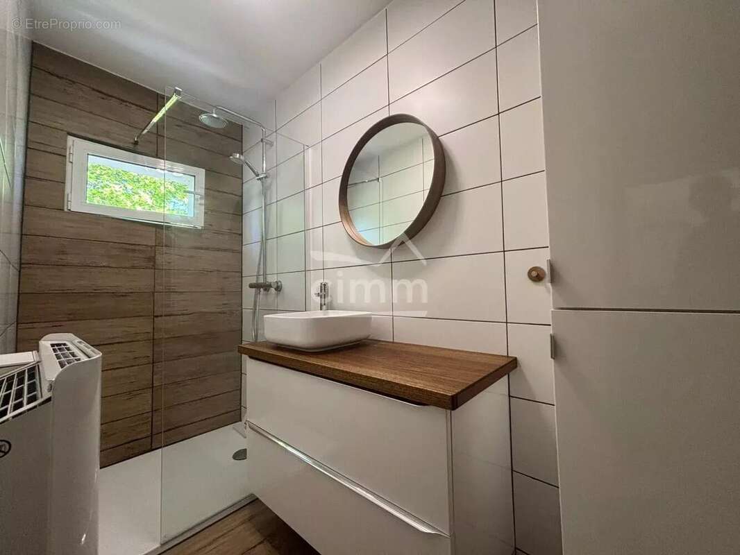 Maison à SAINT-PIERRE-AVEZ