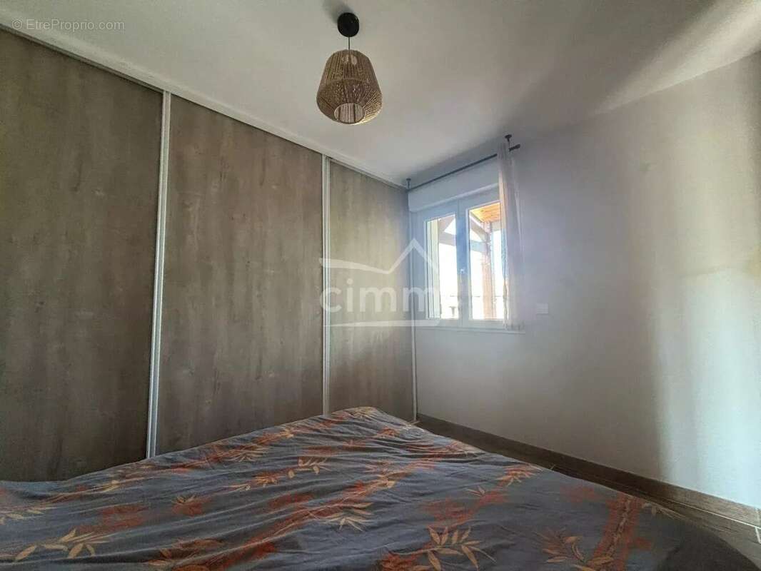 Maison à SAINT-PIERRE-AVEZ