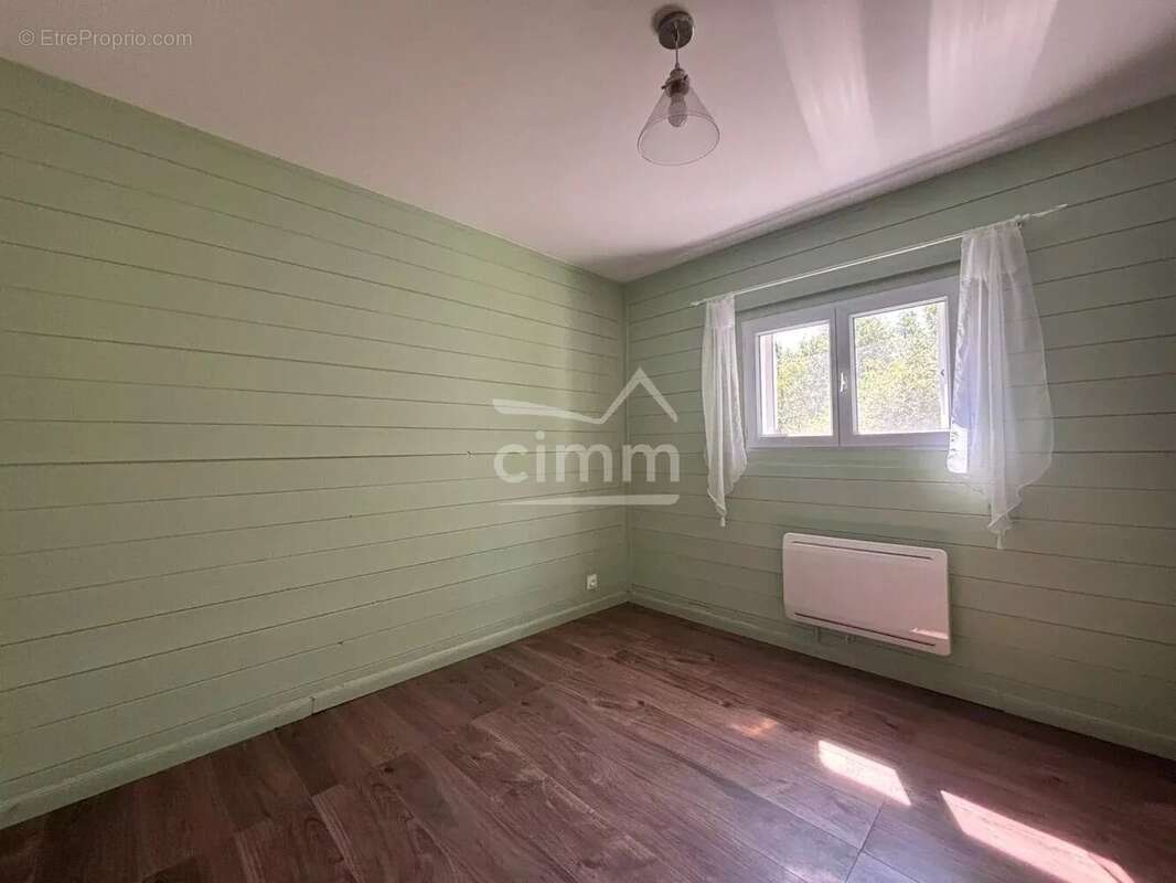 Maison à SAINT-PIERRE-AVEZ