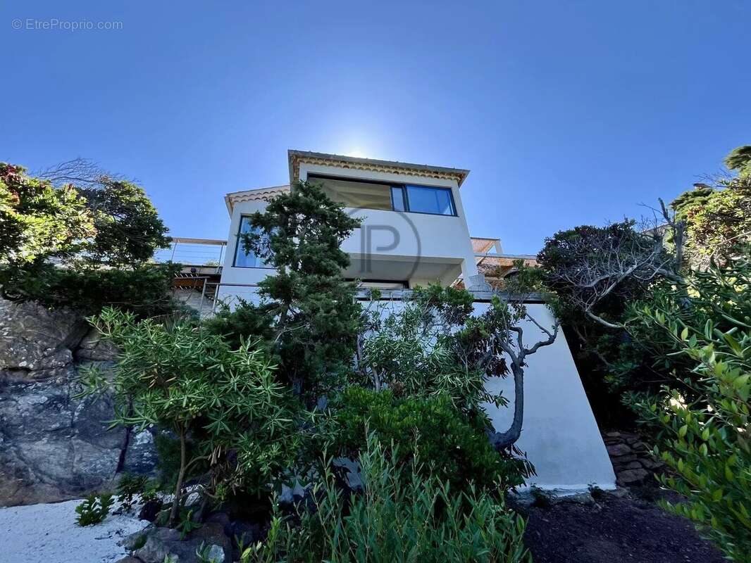 Maison à HYERES