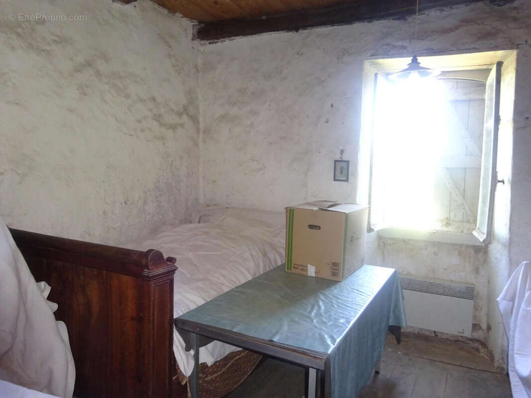 1 ch - Maison à ARCAMBAL