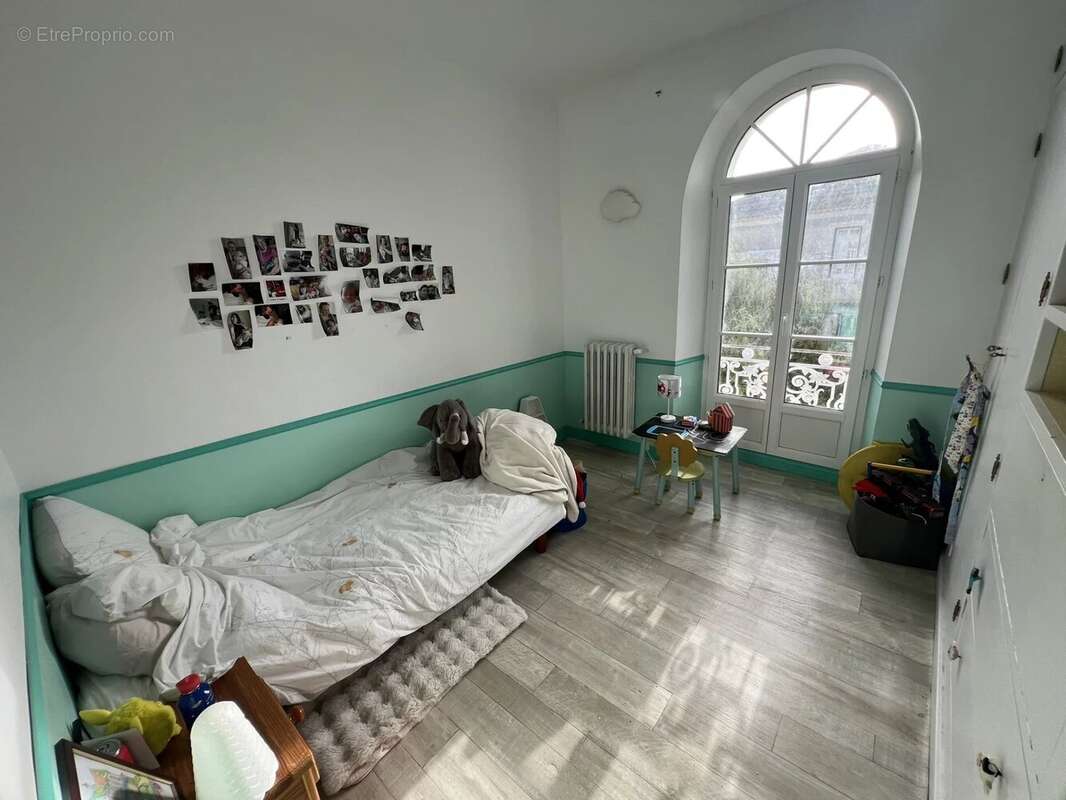 Maison à VIC-FEZENSAC