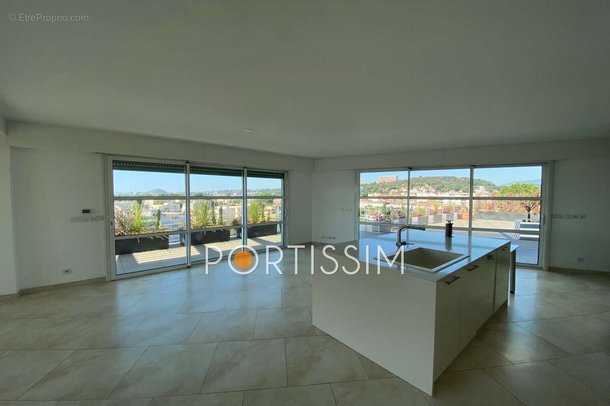 Appartement à CAGNES-SUR-MER