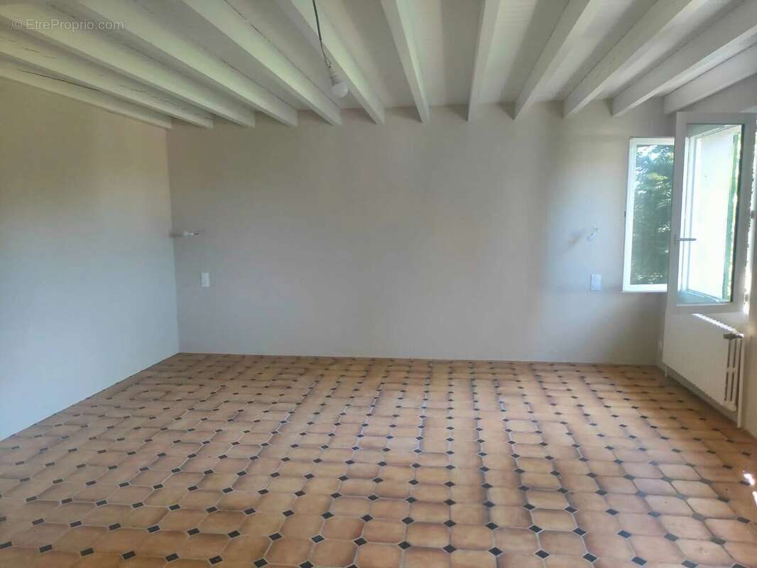 Maison à ORADOUR-SUR-VAYRES