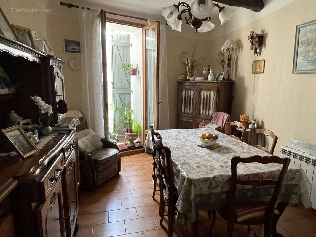 Maison à FIGANIERES