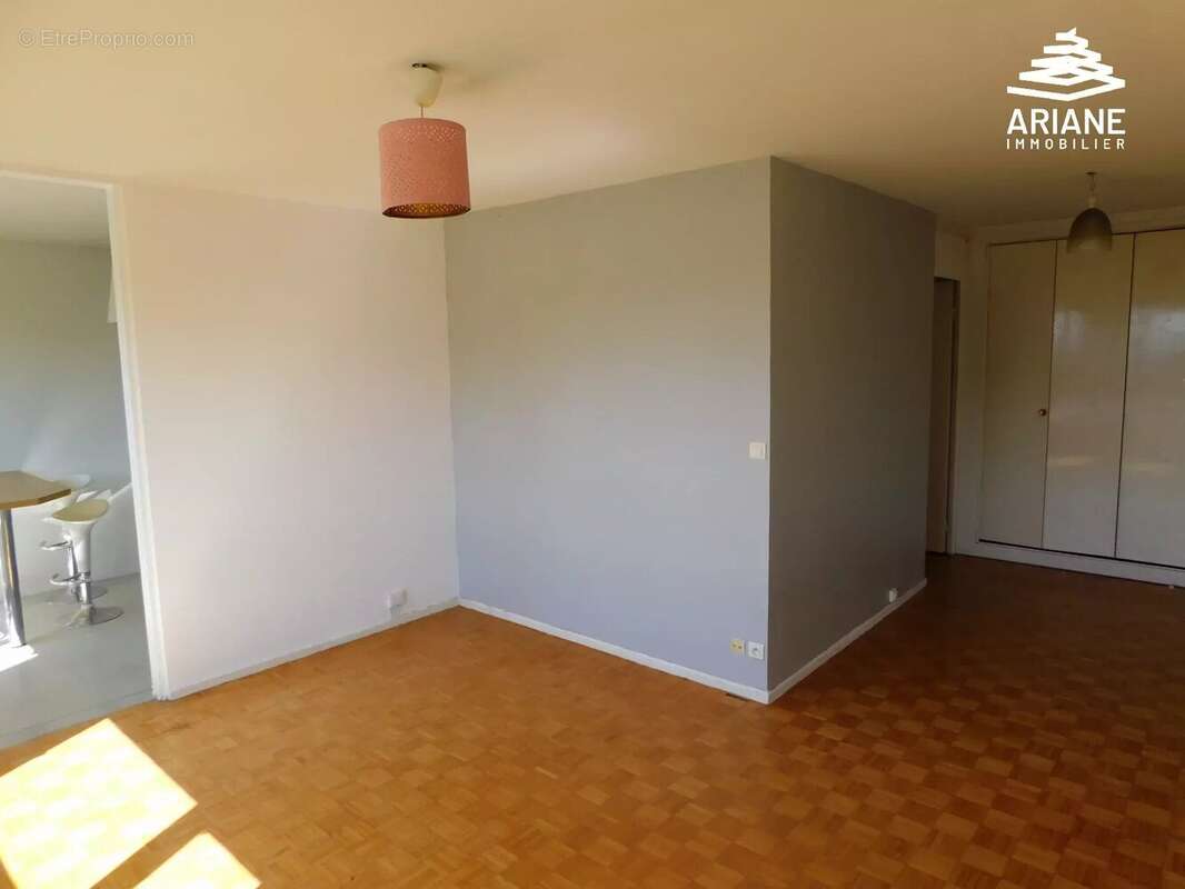 Appartement à OULLINS