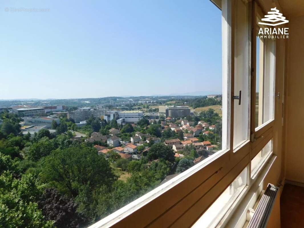 Appartement à OULLINS