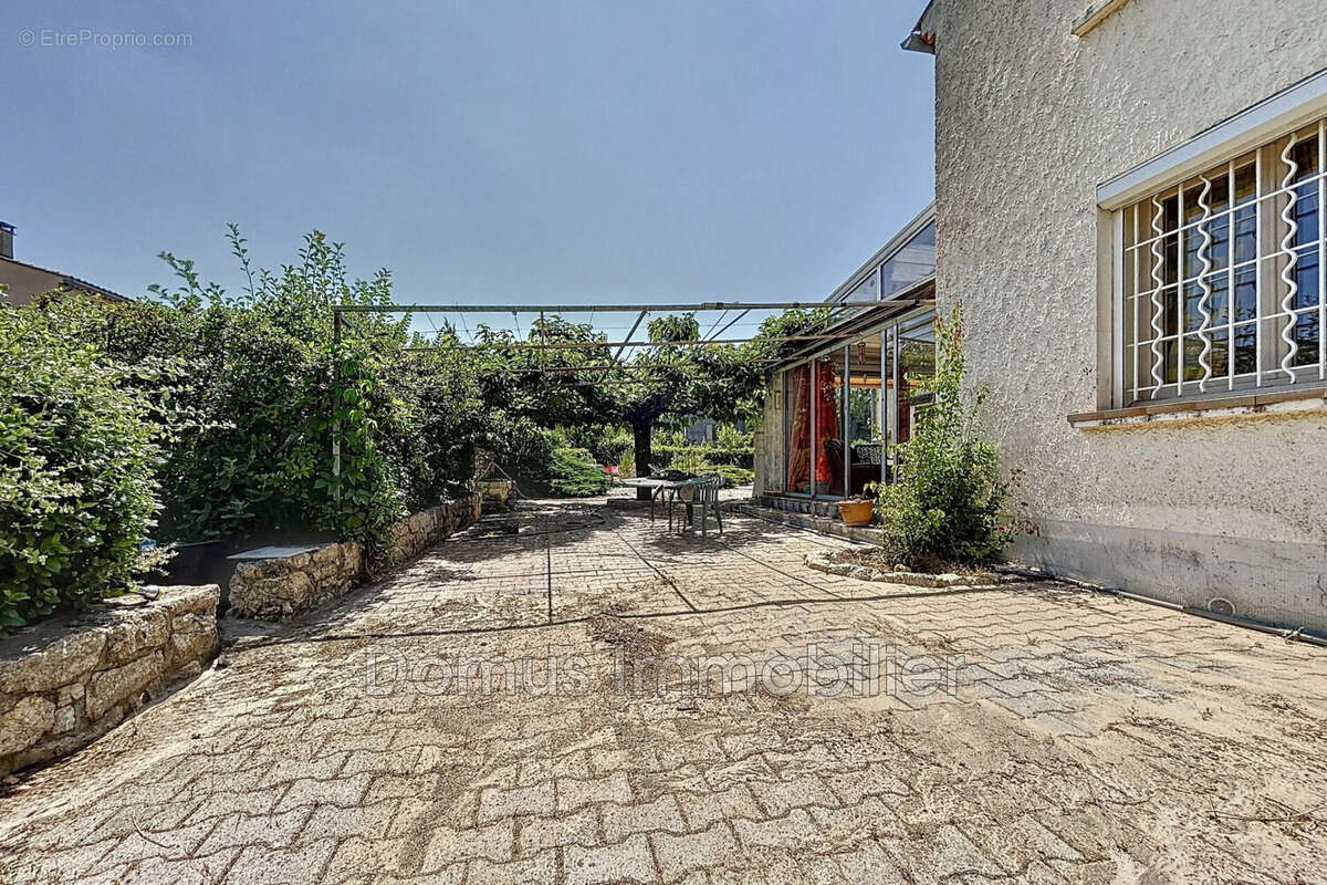 Maison à JONQUERETTES