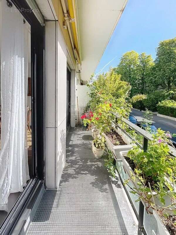 Appartement à NEUILLY-SUR-SEINE